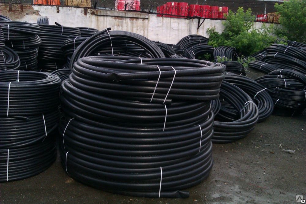 Труба полиэтиленовая ПНД гладкая 32 мм, цена в Челябинске от компании .