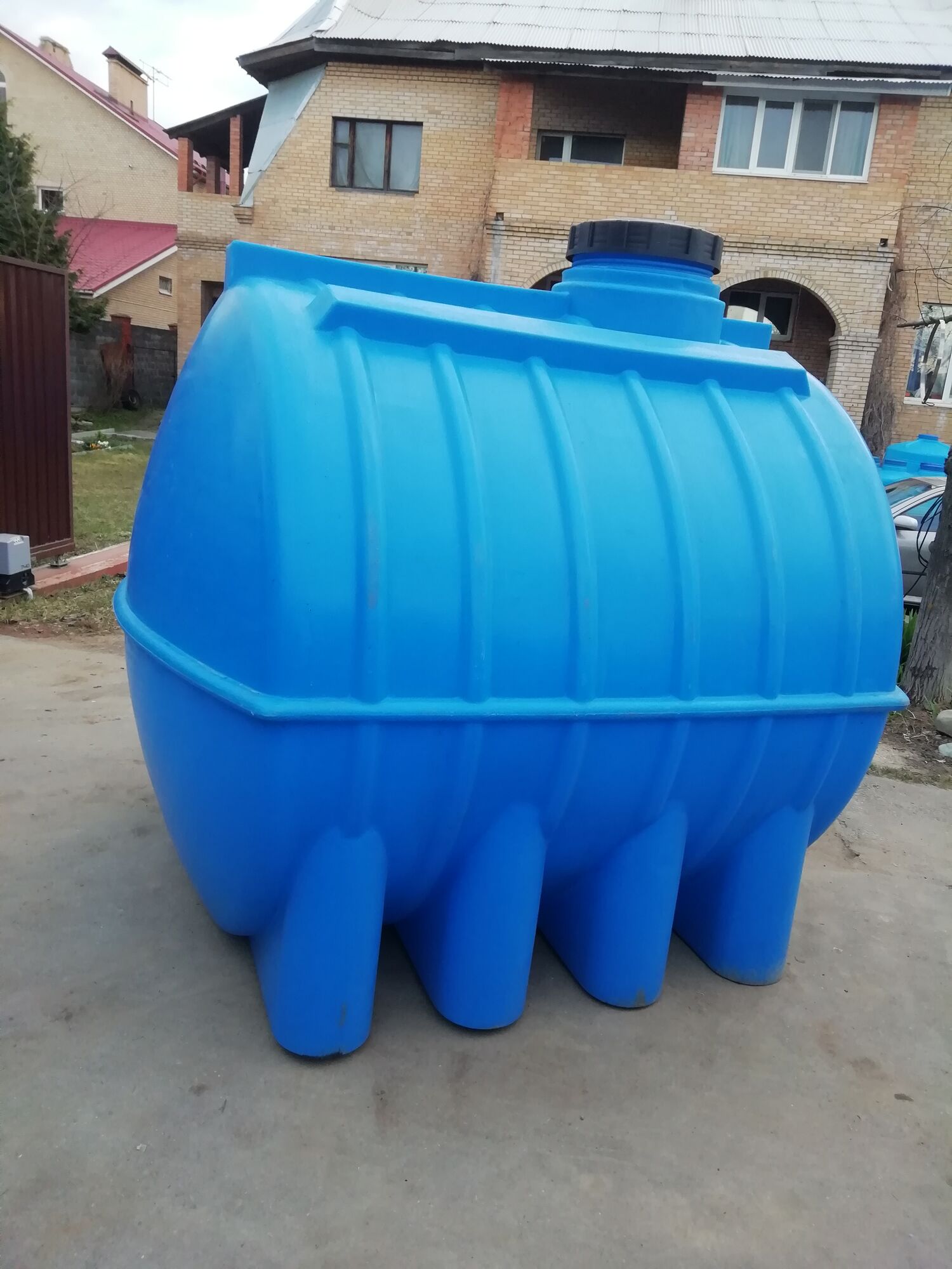 Ёмкость для воды пластиковая овально-горизонтальная 5000 л синяя Aquaplast 6