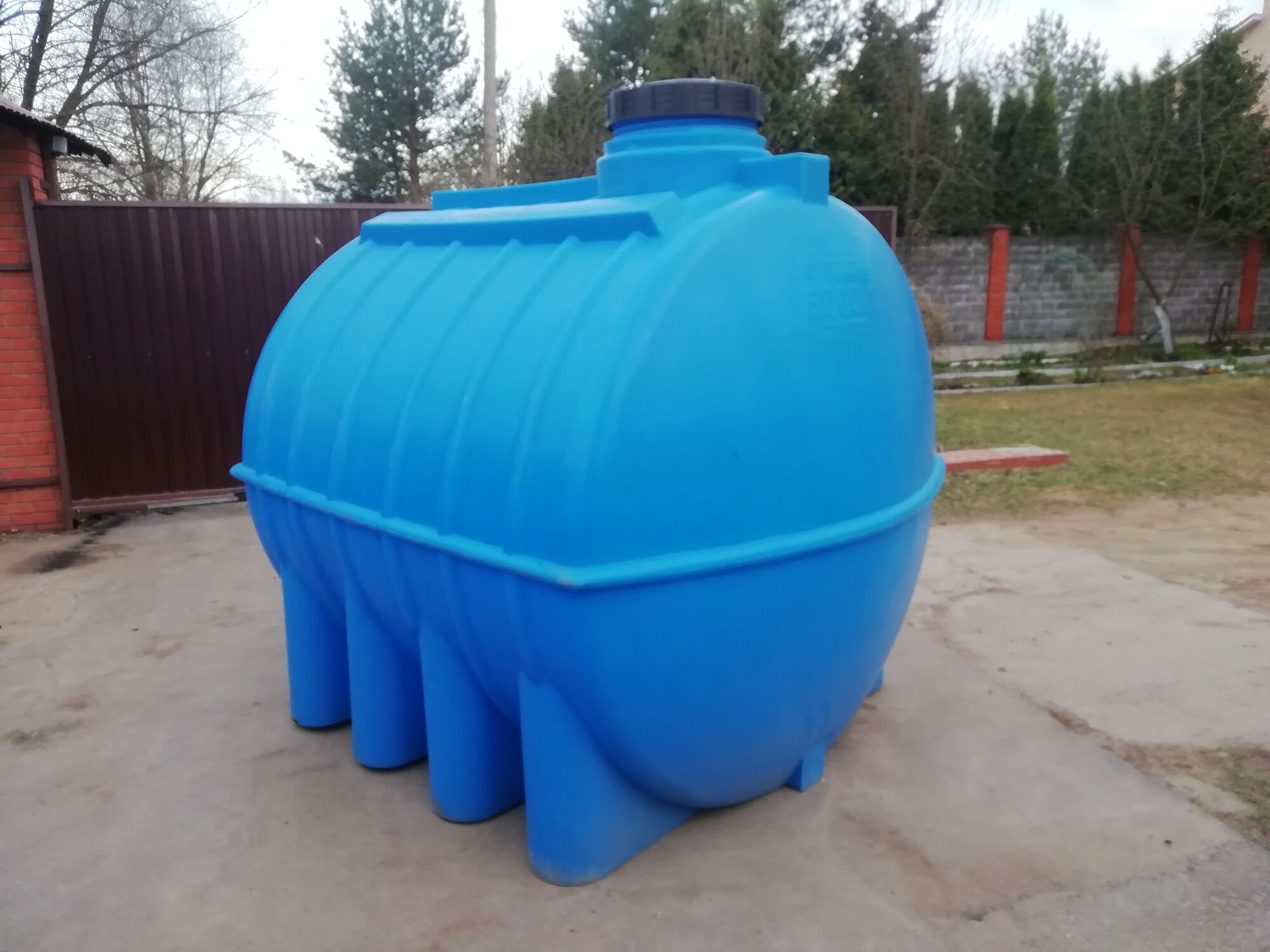 Ёмкость для воды пластиковая овально-горизонтальная 5000 л синяя Aquaplast 11