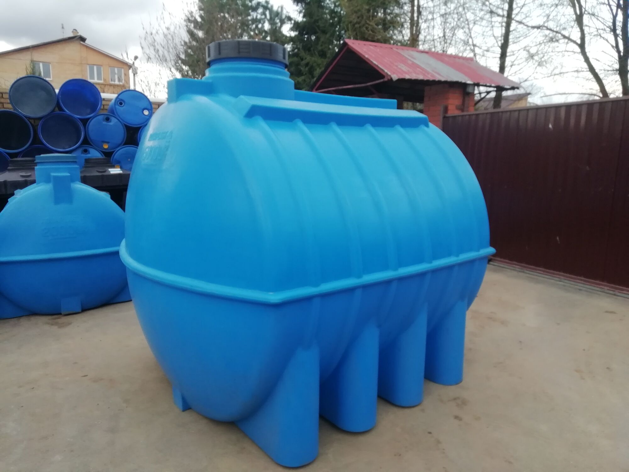 Ёмкость для воды пластиковая овально-горизонтальная 5000 л синяя Aquaplast 12