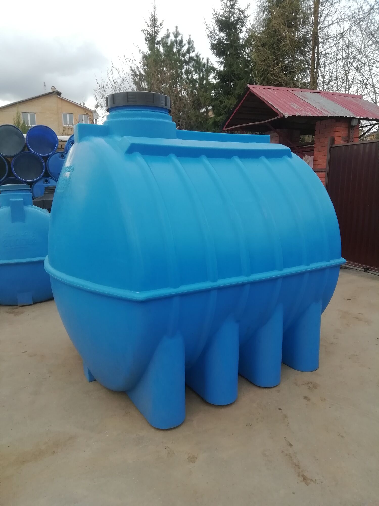 Ёмкость для воды пластиковая овально-горизонтальная 5000 л синяя Aquaplast 13