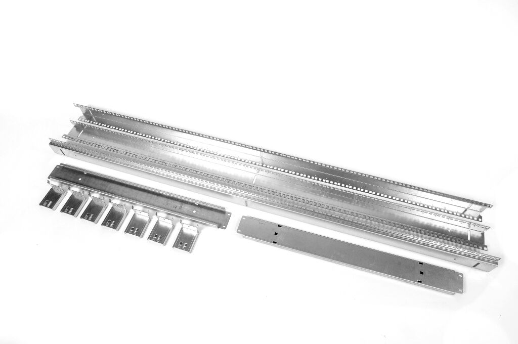 Комплект вертикальных направляющих 33U для шкафов серии EMS (В1600 × Ш600) Elbox EMS-VG-33U.600