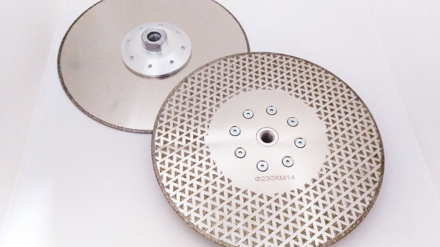 Алмазный диск гальванический 230 мм с фланцем (одностороннее напыление)