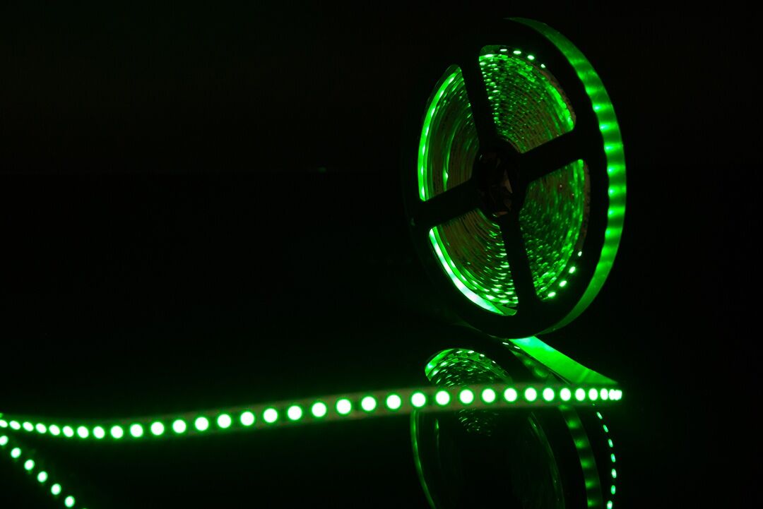 Лента светодиодная стандарт 3528, 120 LED/м, 9,6 Вт/м, 12В , IP65, Цвет: Зеленый, 00000000075