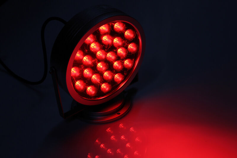 HPRO-005A-R ,красный, 24 светодиода, 24W, 12V, алюминиевый корпус, 15-30 м освещение, 200*235 мм, угол освещения 20-30гр