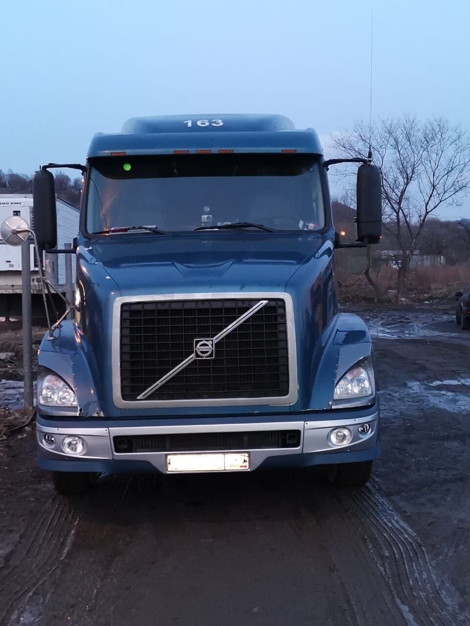 Бампер Volvo VNL 660