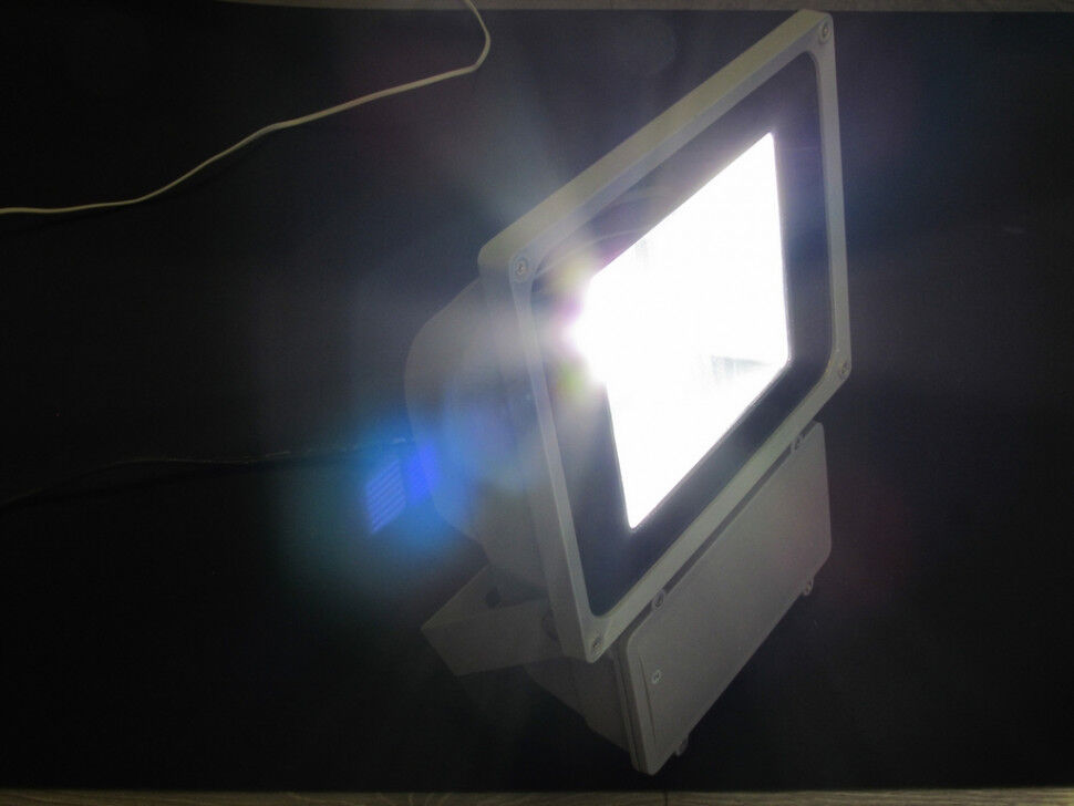 TGC-70-FT-NA-6K LED прожектор белый ,1LED-70W размер 395х285х120мм.