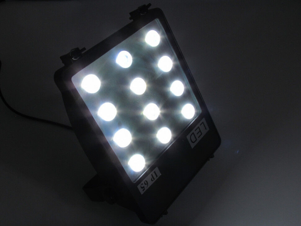 G-DТ116МС-01 LED прожектор, 12 LED по 3W, 220V, W белый, IP 65