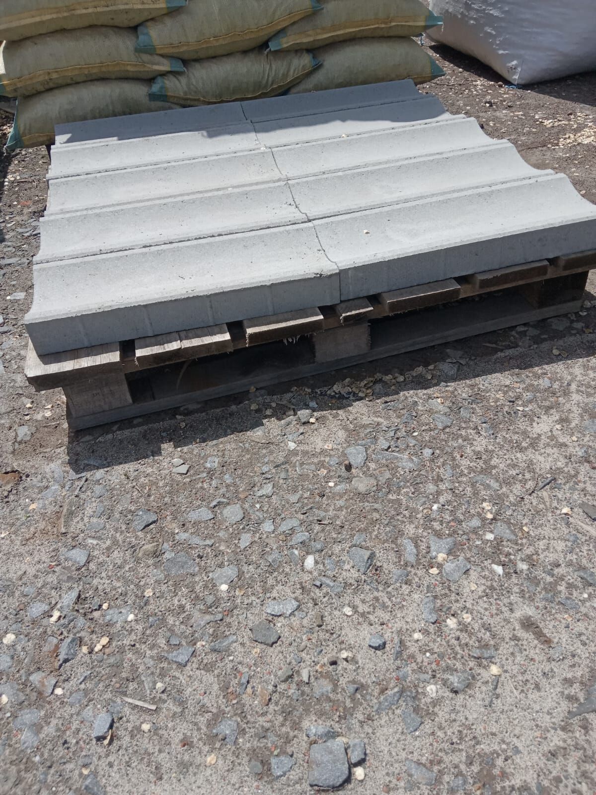 Лоток водоотводный бетонный ливневый (водосток) 500х200х60 мм овальный 2